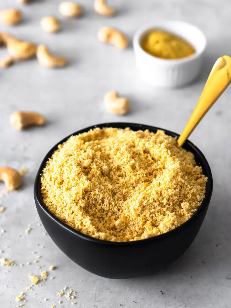 queijo parmesão vegano de castanhas