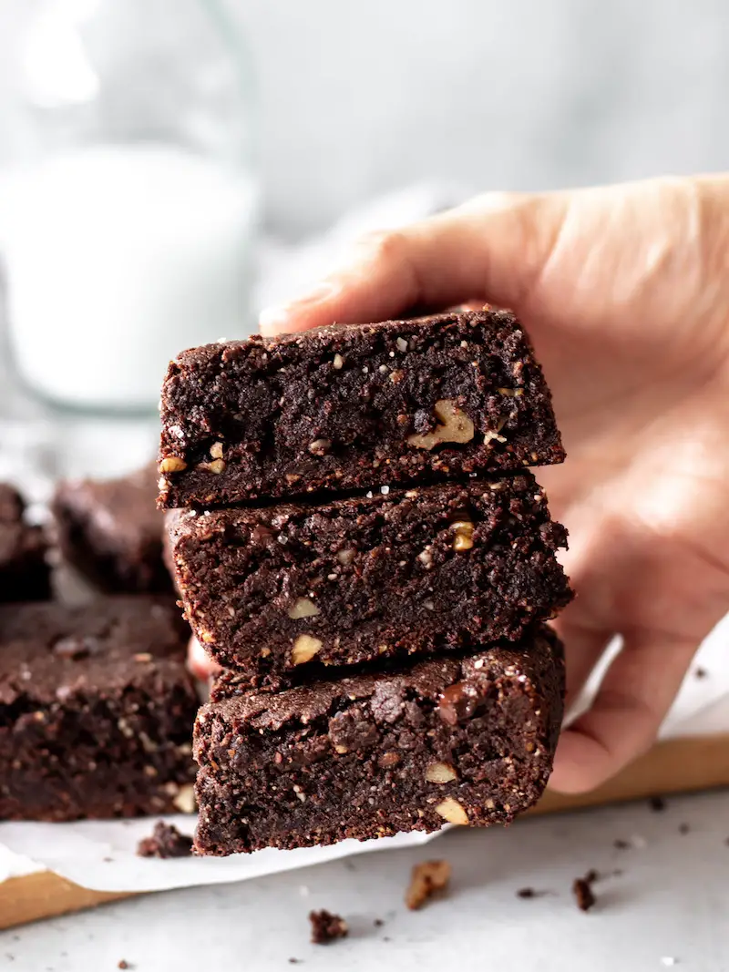 brownie vegano e sem glúten de chocolate