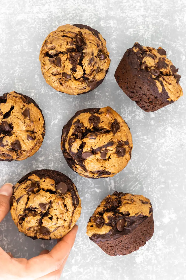 muffins de chocolate com amendoim