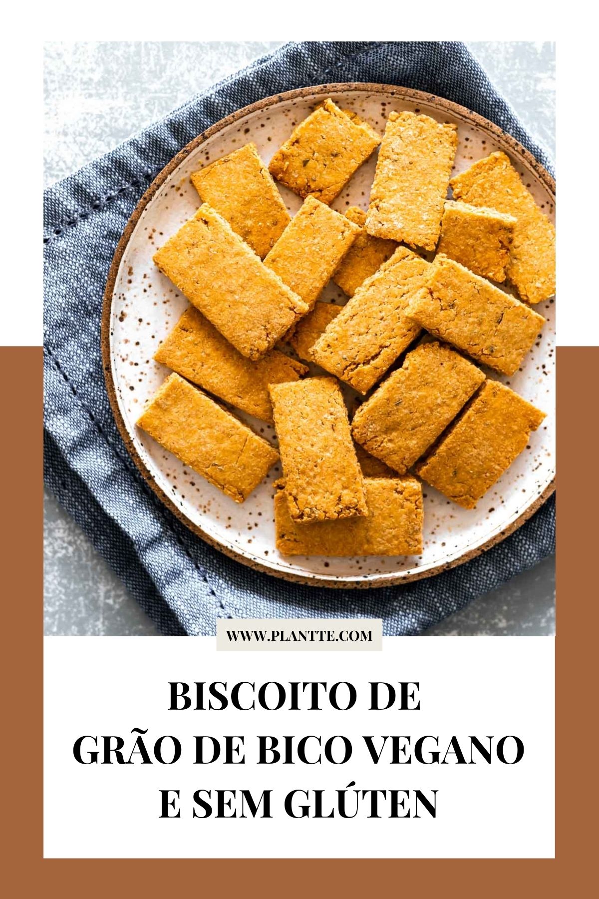 biscoito de grão de bico servido no prato