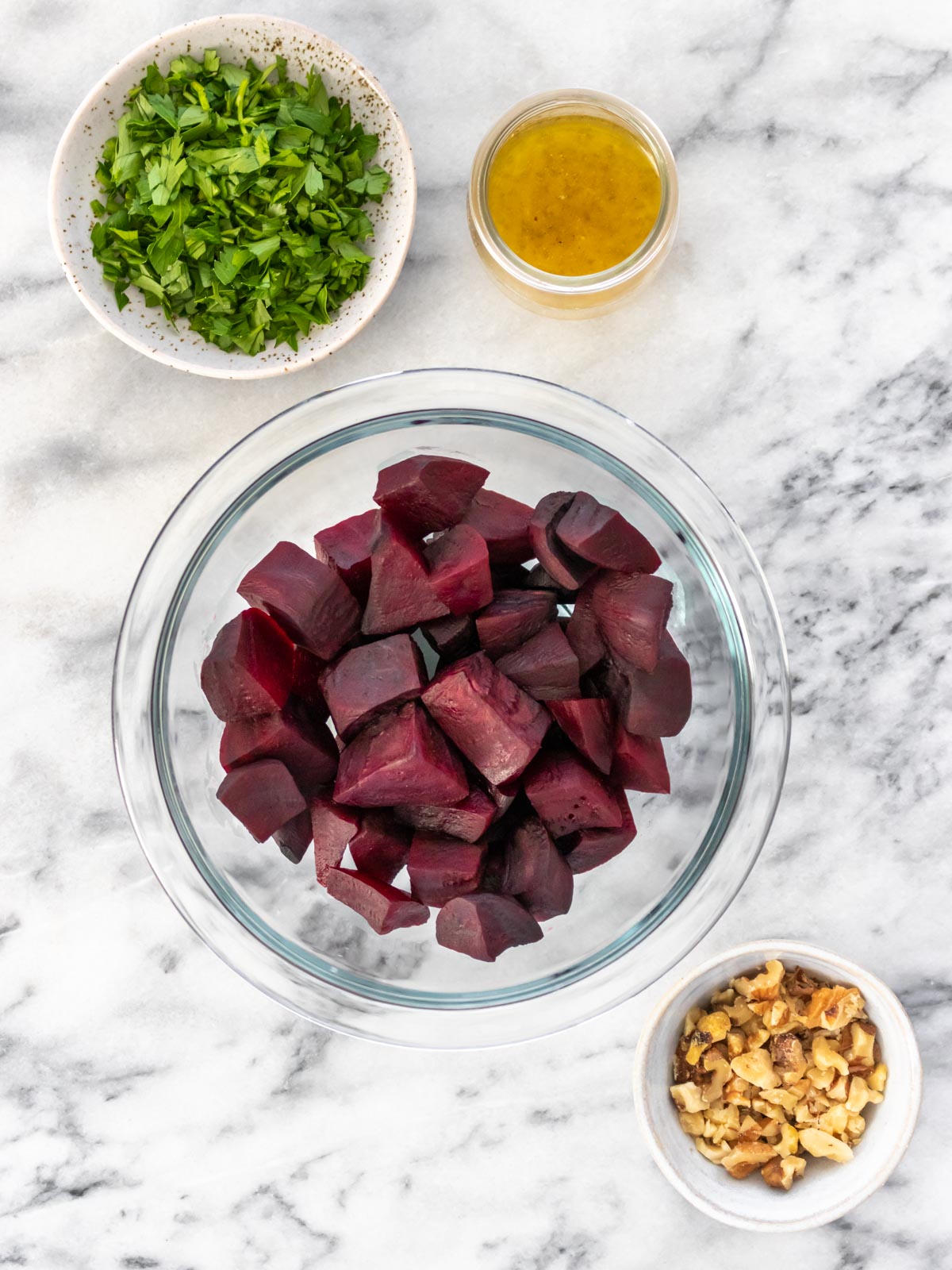 ingredientes para fazer uma salada de beterraba cozida