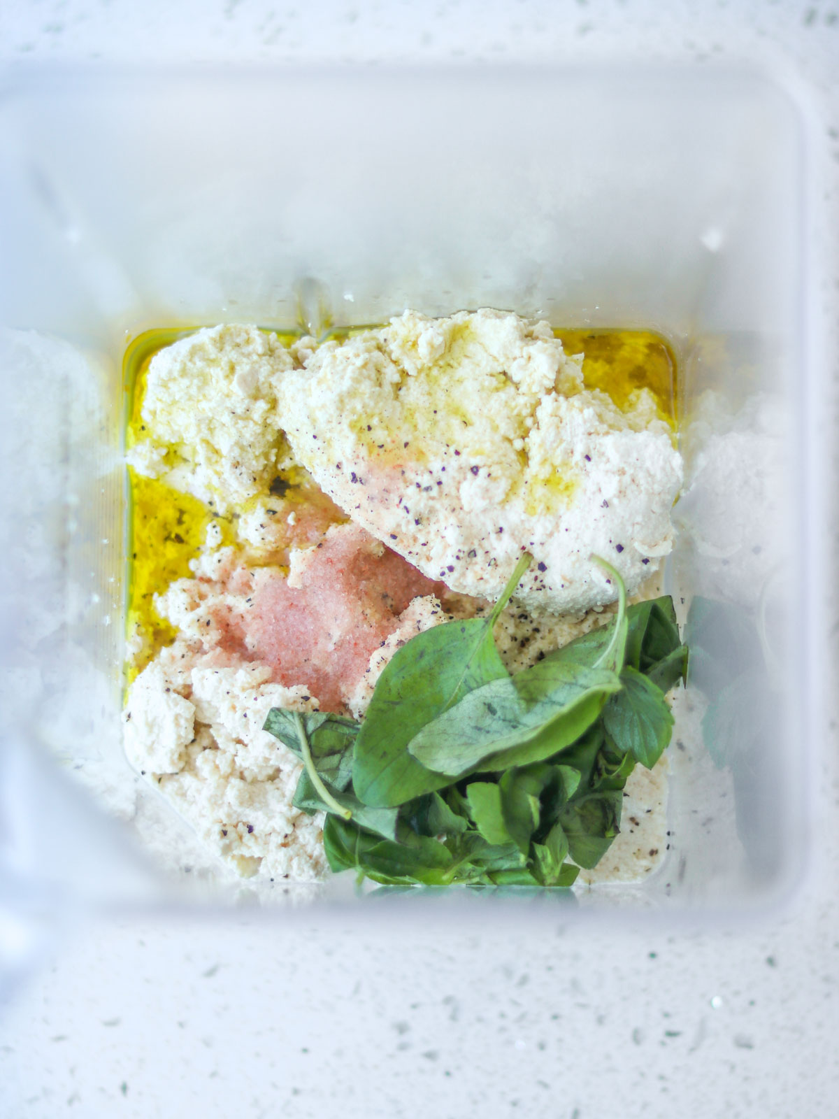 ingredientes para fazer maionese de tofu dentro do liquidificador